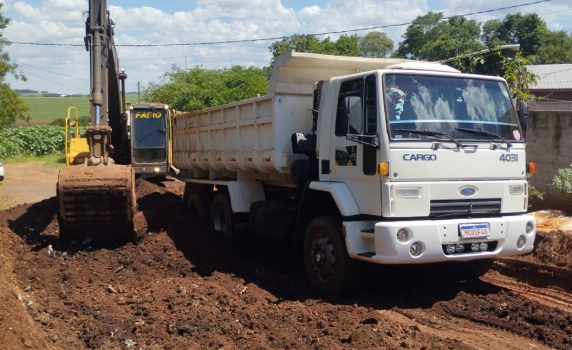 Obra Iniciada na Quadra 9 No Bairro Santa Fé