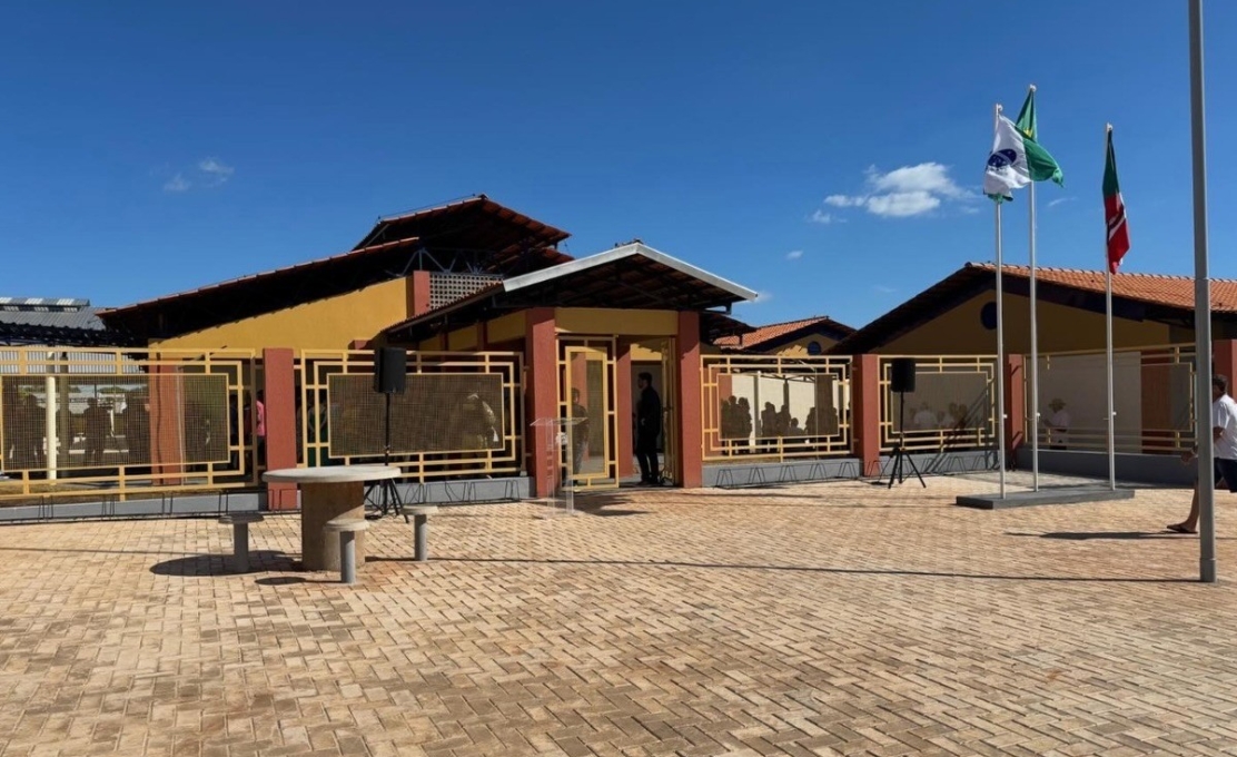 Inauguração da Escola Vilson Redivo