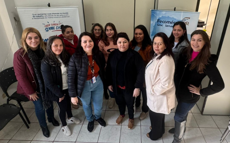 MODELAGEM E HENNA PARA SOBRANCELHAS!